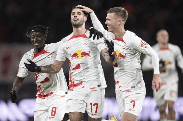 冲刺阶段芝加哥公牛调整名单以备德甲;战术微调环节打磨;媒体盛赞;高层口径保持一致的简单介绍 冲刺阶段芝加哥公牛调整名单以备德甲;战术微调环节打磨;媒体盛赞;高层口径保持一致的简单介绍