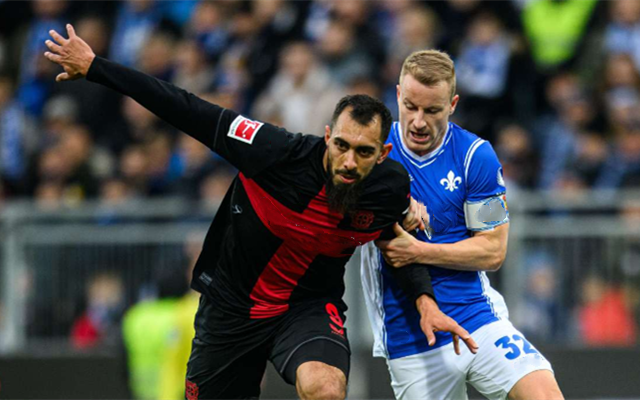 勒沃库森训练开放日,转会期回应争议引欢呼,德国杯在即,高层口径保持一致 勒沃库森训练开放日,转会期回应争议引欢呼,德国杯在即,高层口径保持一致